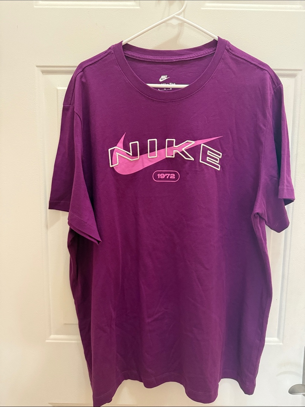 Nike Men's Purple T-Shirt with Pink Swoosh Logo